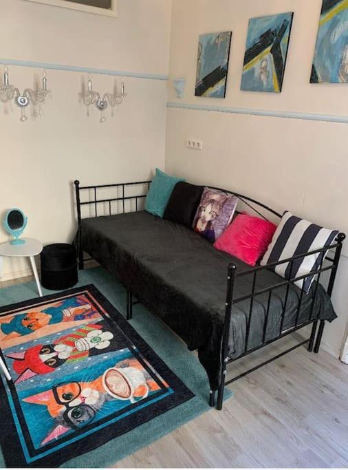 Barbie Baroque Apartment Budapest Bagian luar foto